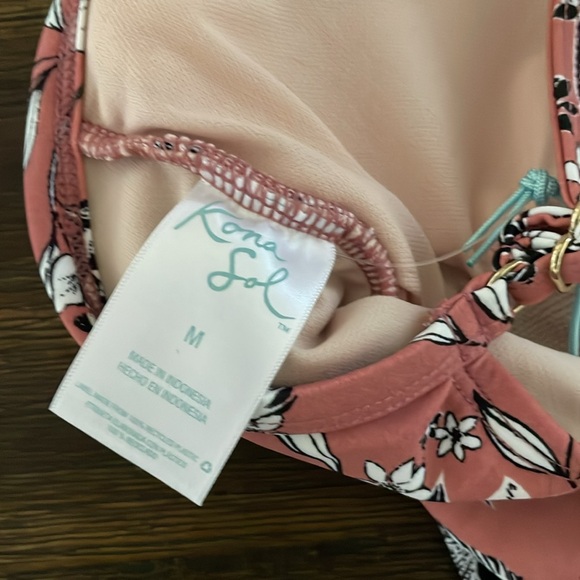 Kona Sol Pink Floral Medium Coverage One Piece Swimsuit Medium NWT - Picture 6 of 7